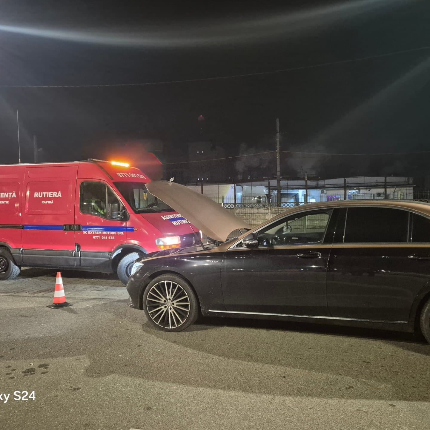 Serviciu asistență rutieră non-stop Argeș